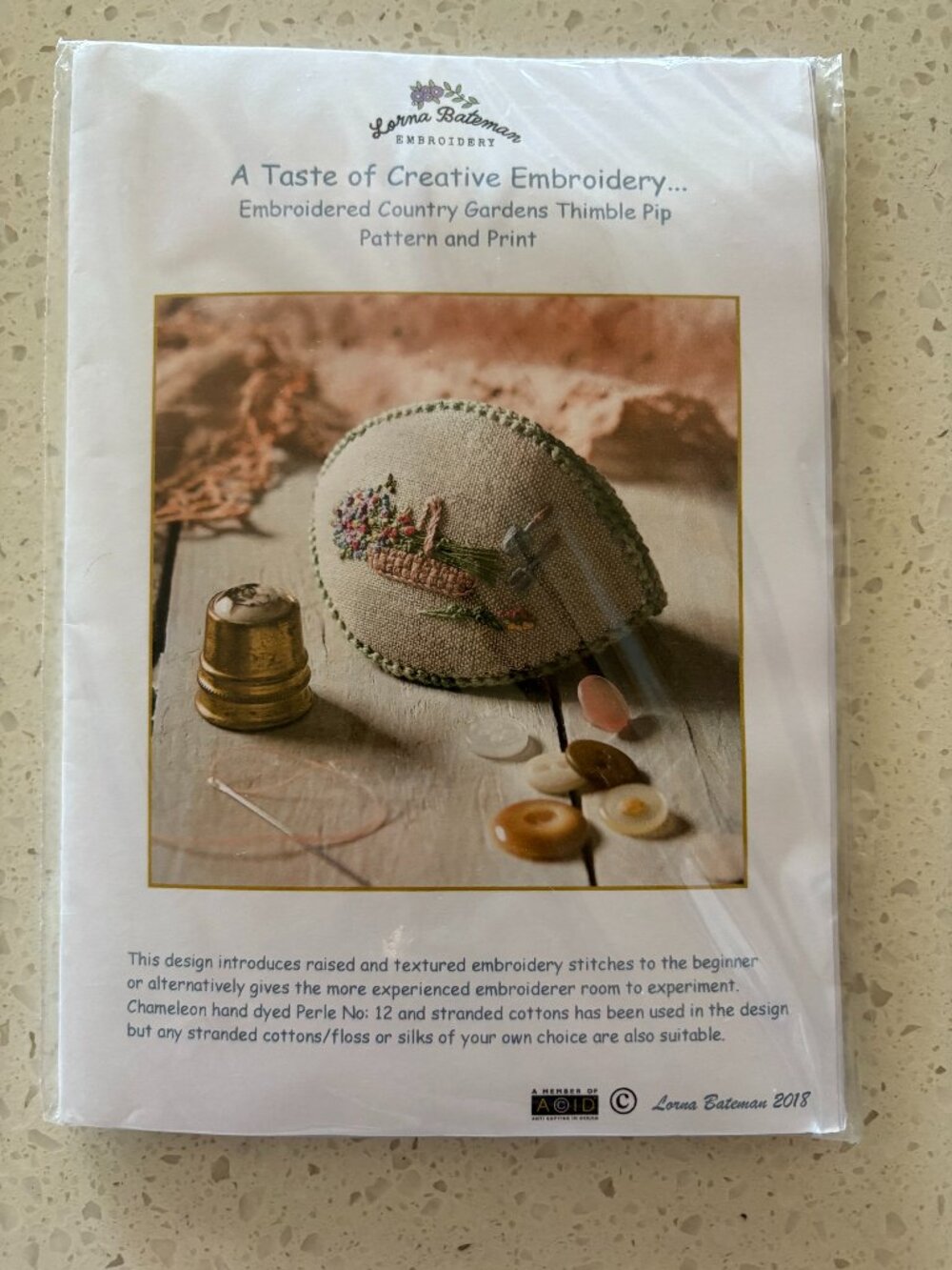 Embroidery Kit/Thimble Pip